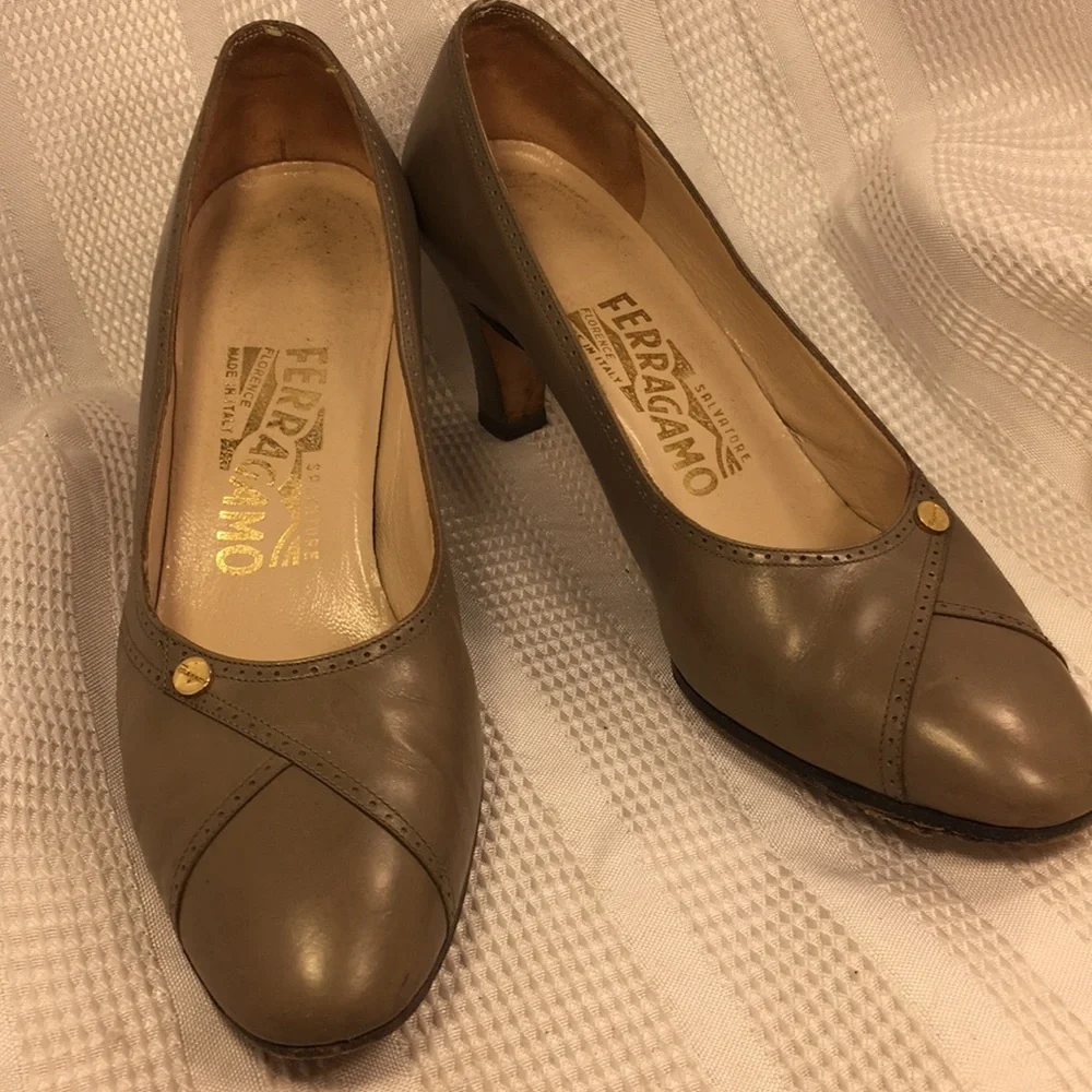 Salvatore Ferragamo leather pumps classic elegant